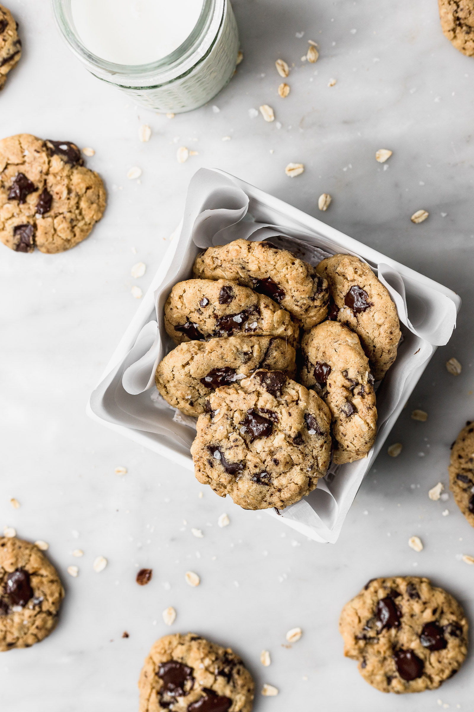 chocolate chunk oatmeal cookies