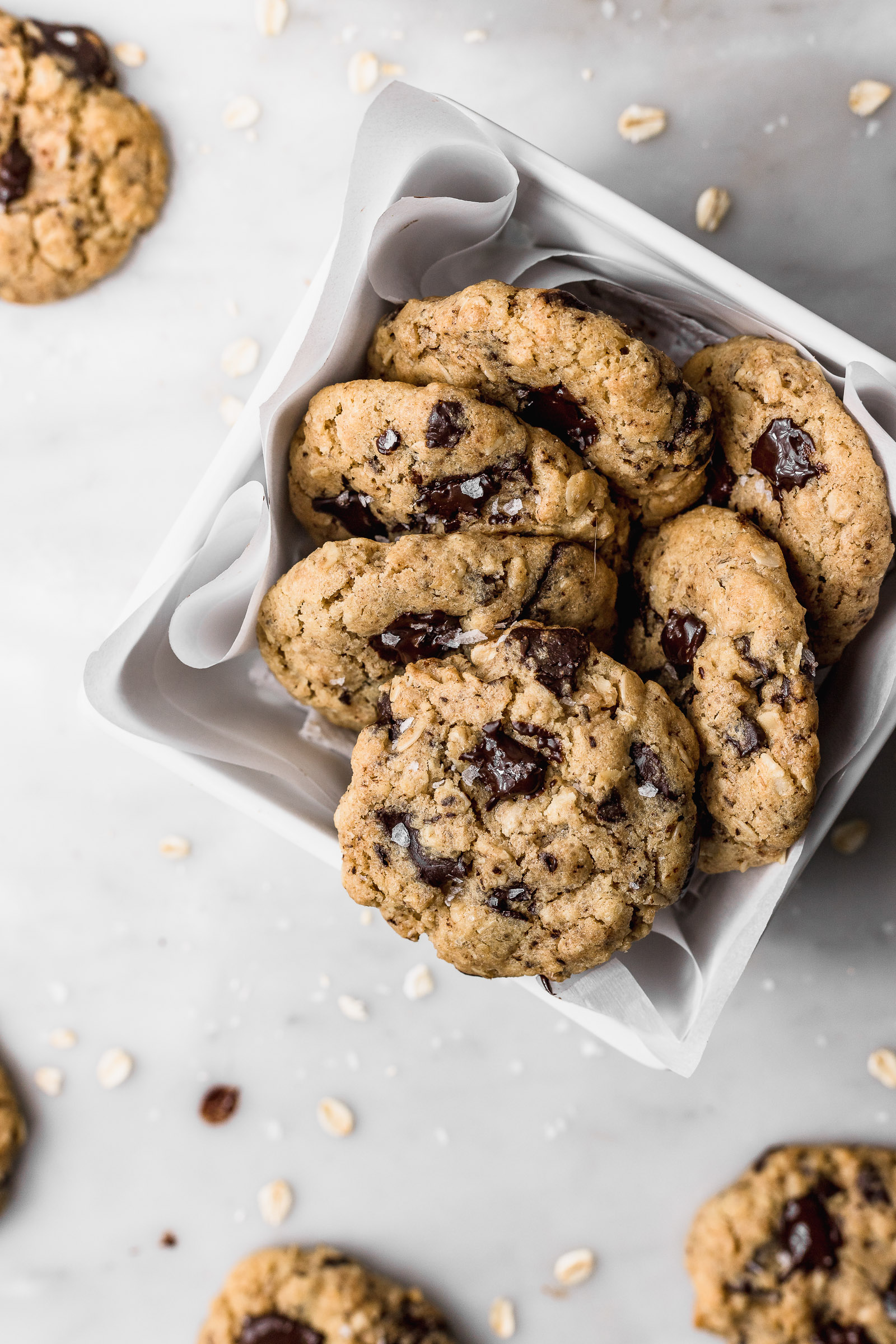 chocolate chunk oatmeal cookies