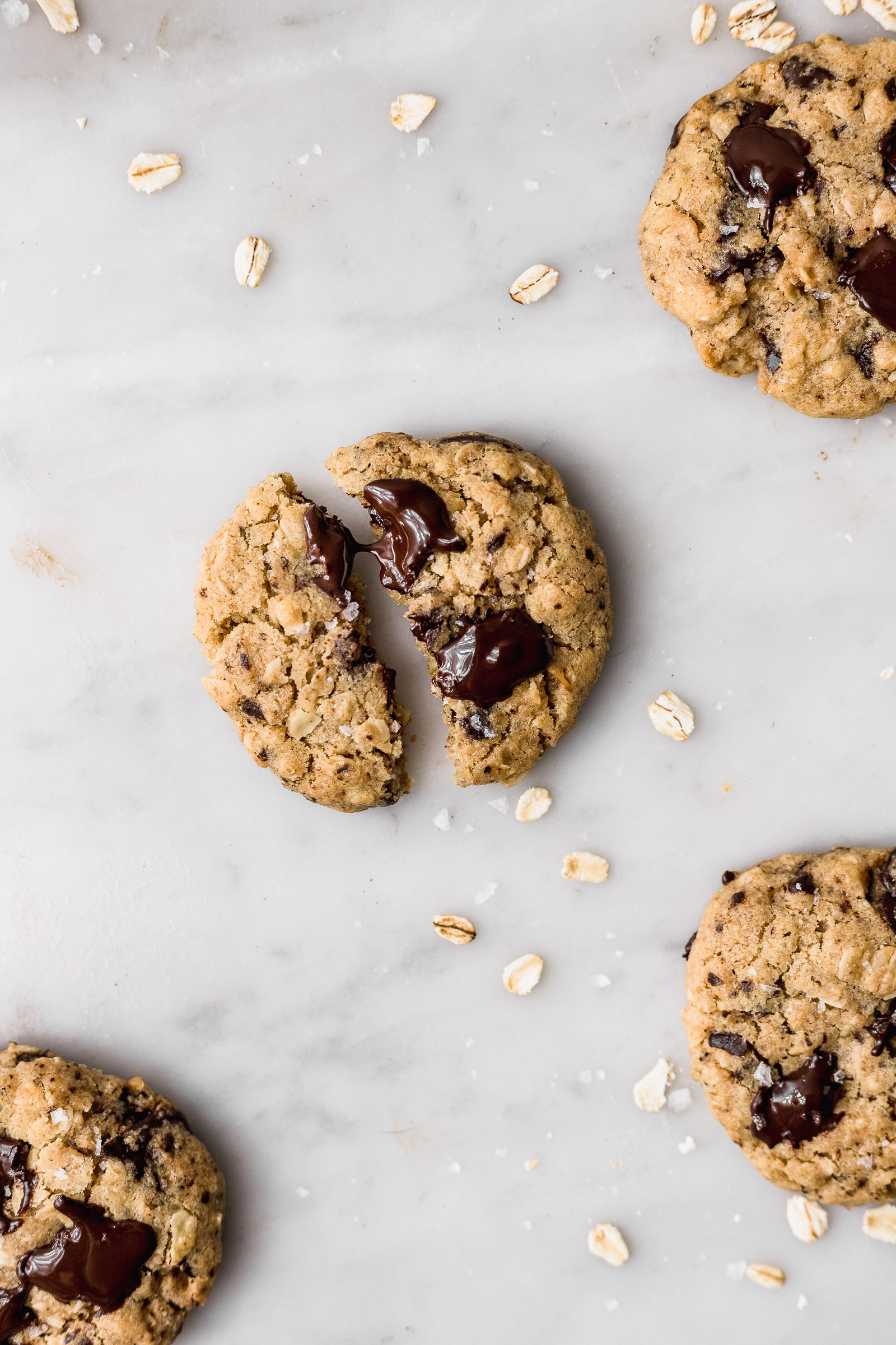 chocolate chunk oatmeal cookies