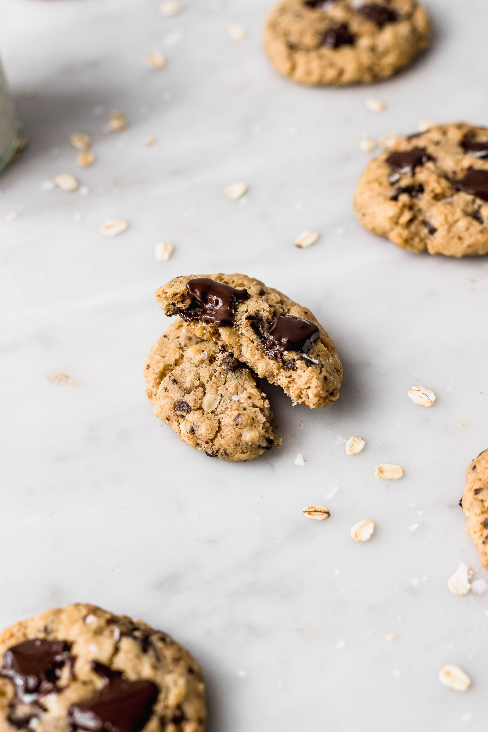 chocolate chunk oatmeal cookies