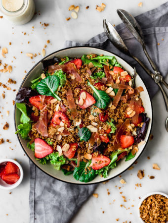 salad with strawberries